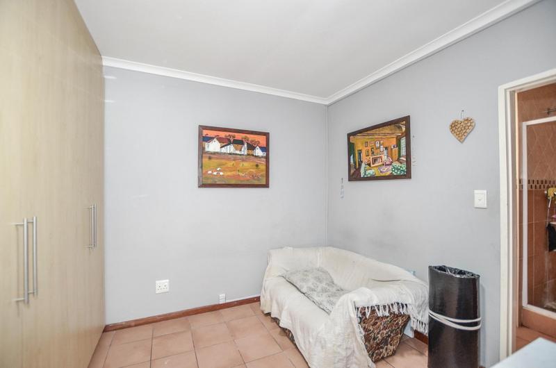 6 Bedroom Property for Sale in De Tijger Western Cape